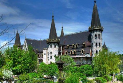 Замок в Равадиново объявили «Архитектурным чудом»